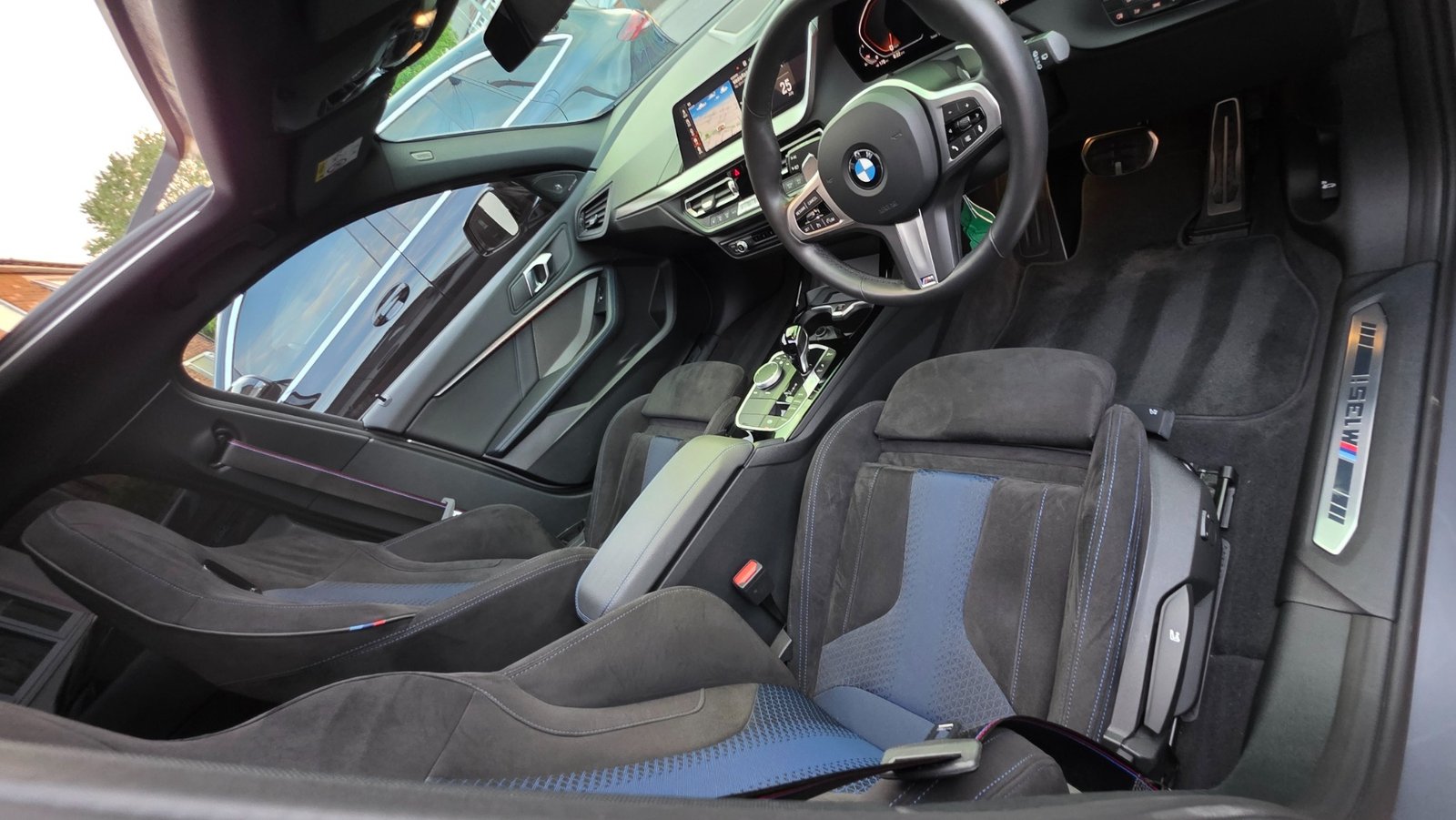 BMW M135i BMW M135i Cabin and panoramic roof